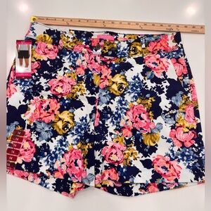 Issac Mizrahi NWT Floral Women's Shorts Size 14